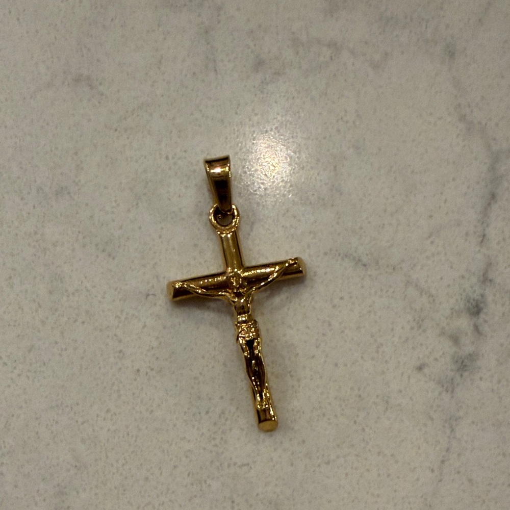 Men's Gold Crucifix Pendant - Classic Religious Necklace Charm